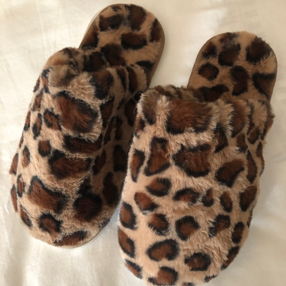 women's slippers